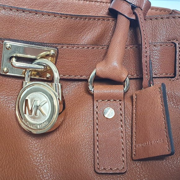 Michael Kors Hamilton Saffiano Medium Satchel - with dust bag (EUC) - Picture 4 of 5